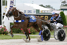 Tony Herlihy Winning the 2007 NZ Trot with One Over Kenny